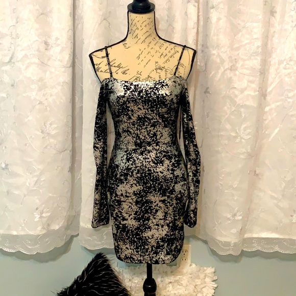 Forever 21 Dresses & Skirts - NWT Forever 21 | black and silver dress | off the shoulders | size S